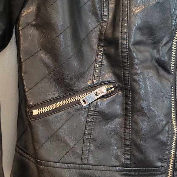 Moto faux leather jacket, black, size 8, New Look - Picture 2 of 10